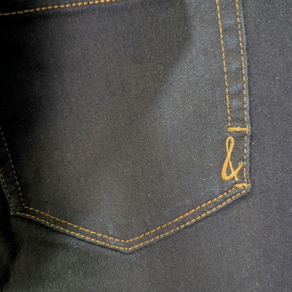 NWT Style & Co Boot Leg Mid Rise Tummy Control Dark Wash Jeans Size 10 long - Picture 3 of 8